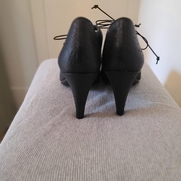 Ecco Navy Mary Jane heels - Picture 2 of 5